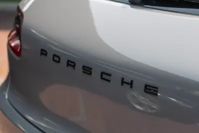 Porsche Macan 2015 - 43900 EUR, 152799 km - AUTO.MOTO.pt - 152799km - foto 24 de 27