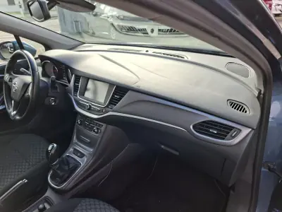 Opel Astra 2017 - 13000 EUR, 99950 km - AUTO.MOTO.pt - 99950km - foto 29 de 29