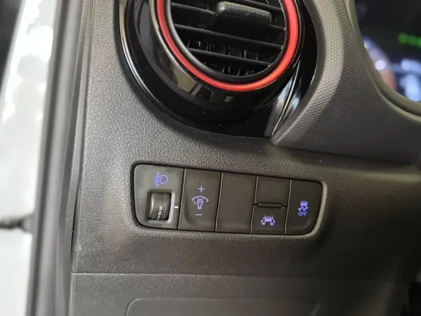 Hyundai Kauai 2019 - 15450 EUR, 78421 km - AUTO.MOTO.pt - 78421km - foto 32 de 37