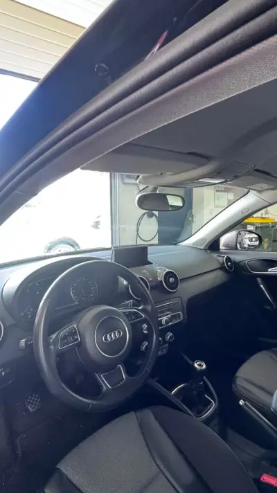 Audi A1 2018 - 14900 EUR, 132000 km - AUTO.MOTO.pt - 132000km - foto 9 de 10