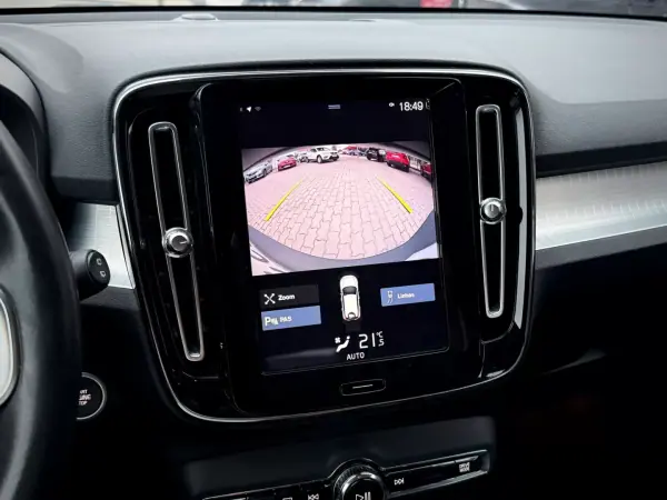 Volvo XC 40 2020 - 26950 EUR, 137000 km - AUTO.MOTO.pt - 137000km - foto 9 de 19