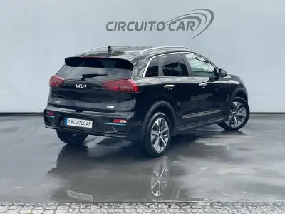 Kia e-Niro 2022 - 22250 EUR, 71631 km - AUTO.MOTO.pt - 71631km - foto 3 de 44
