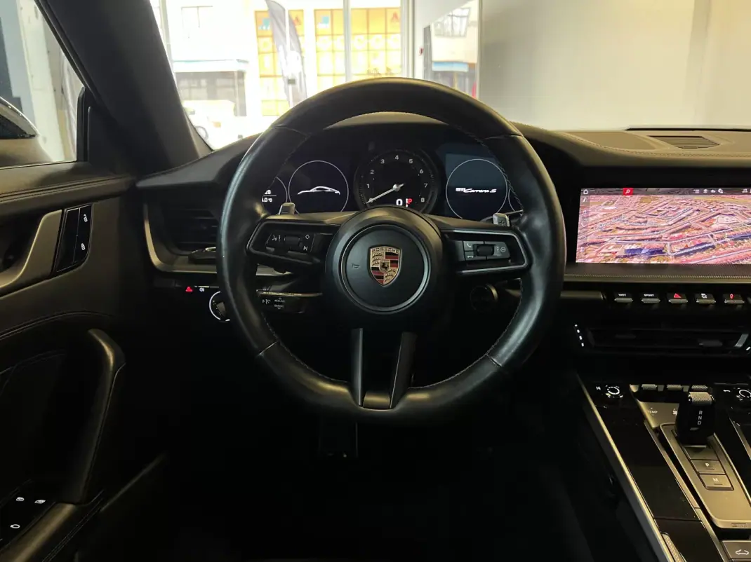 Porsche 992 2019 - 139990 EUR, 90000 km - AUTO.MOTO.pt - 90000km - foto 32 de 56