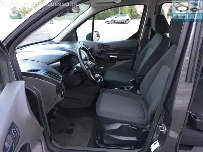 Ford Tourneo Connect 2020 - 19980 EUR, 108000 km - AUTO.MOTO.pt - 108000km - foto 16 de 31