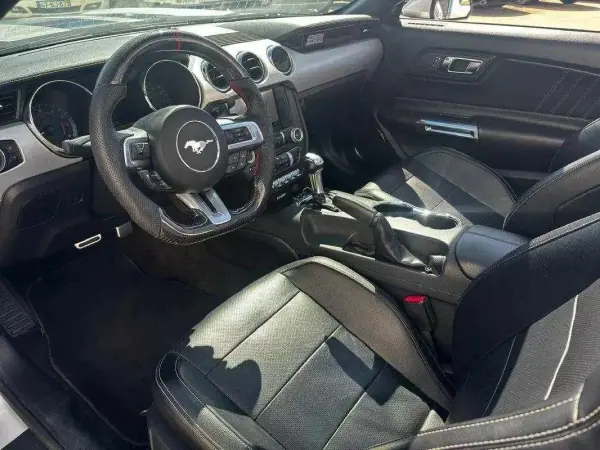 Ford Mustang 2016 - 42490 EUR, 94773 km - AUTO.MOTO.pt - 94773km - foto 12 de 20