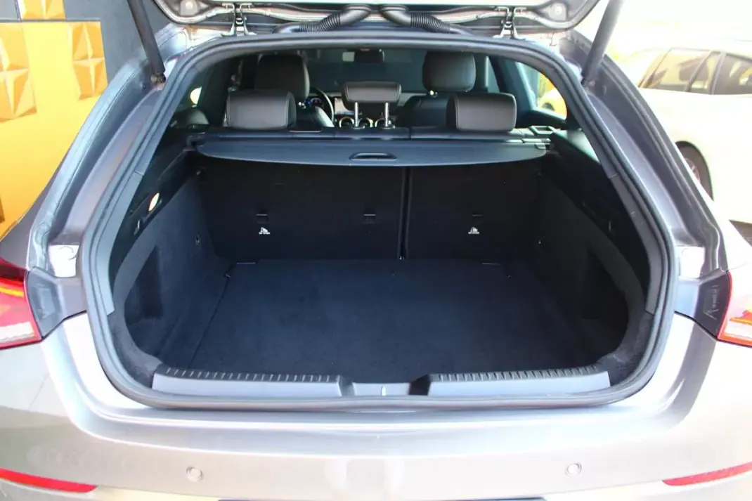 Mercedes-Benz CLA 180 2020 - 23250 EUR, 119000 km - 119000km - foto 12 de 28