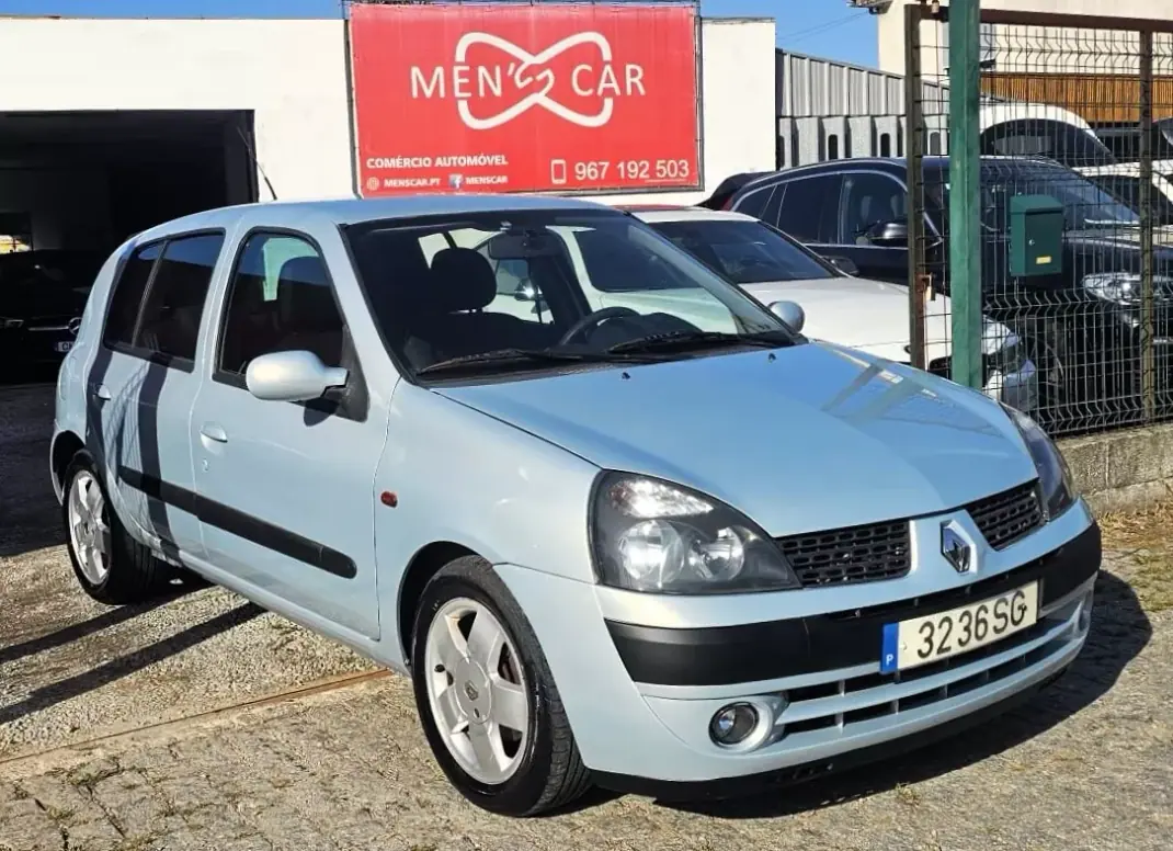 Renault Clio 2001 - 5000 EUR, 197000 km - 197000km - foto 1 de 18