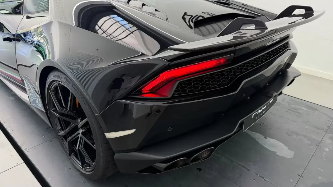 Lamborghini Huracán 2015 - 229990 EUR, 107545 km - 107545km - foto 6 de 29
