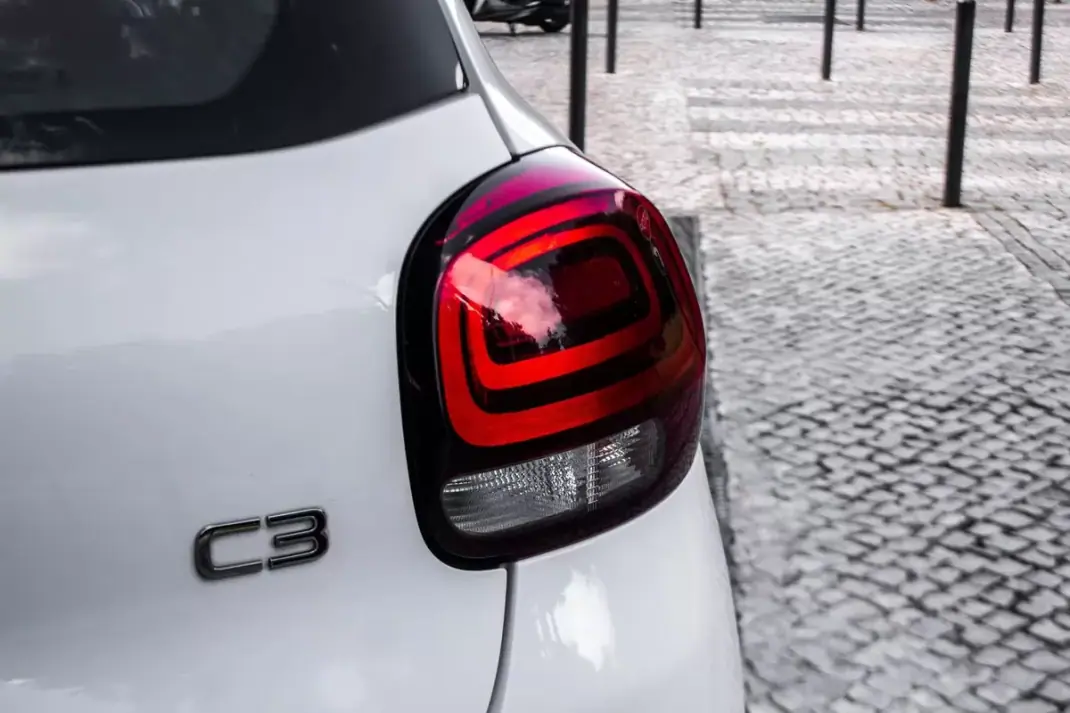 Citroën C3 2021 - 12900 EUR, 139683 km - AUTO.MOTO.pt - 139683km - foto 11 de 37