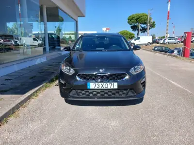 Kia Ceed SW 2019 - 13900 EUR, 72562 km - AUTO.MOTO.pt - 72562km - foto 2 de 31