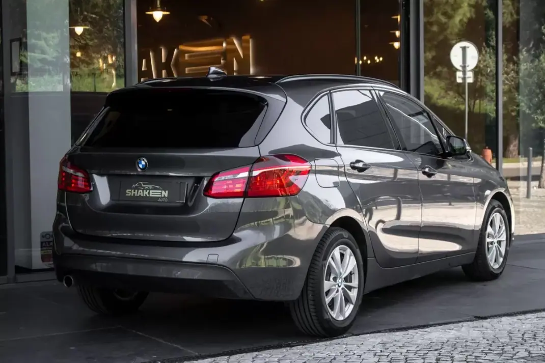 BMW 216 Active Tourer 2017 - 13990 EUR, 96223 km - AUTO.MOTO.pt - 96223km - foto 4 de 43