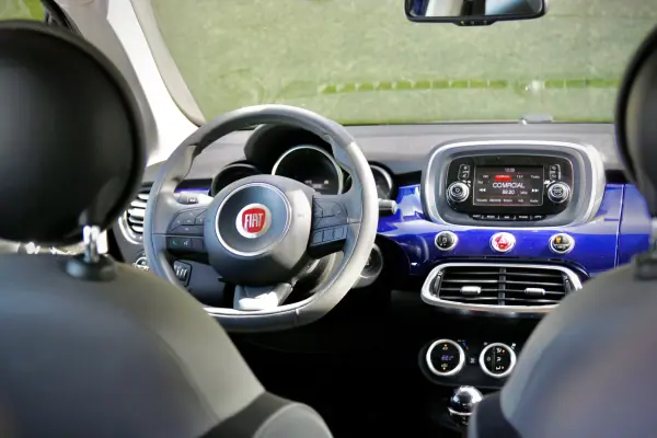 Fiat 500X 2016 - 11950 EUR, 140000 km - AUTO.MOTO.pt - 140000km - foto 3 de 33