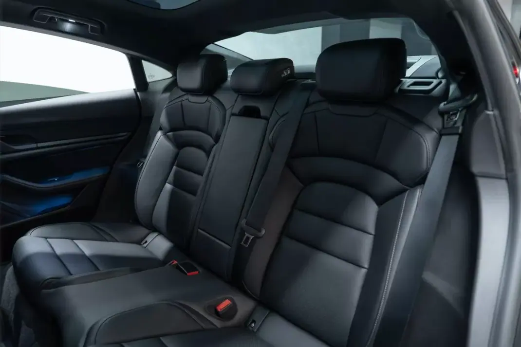 Porsche Taycan 2024 - 84950 EUR, 8000 km - AUTO.MOTO.pt - 8000km - foto 58 de 58