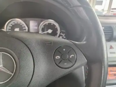 Mercedes-Benz CLC 180 2010 - 9500 EUR, 269000 km - AUTO.MOTO.pt - 269000km - foto 25 de 33