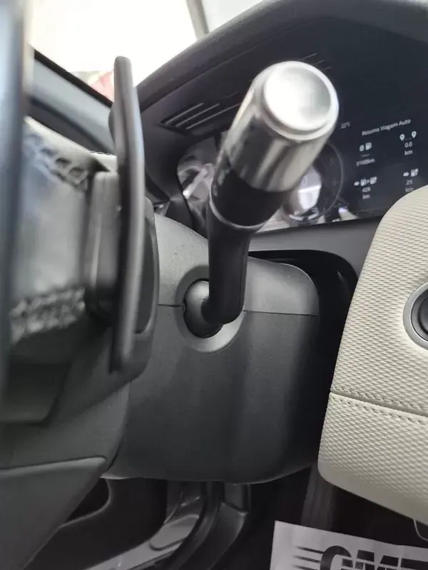 Land Rover Discovery Sport 2020 - 32800 EUR, 60481 km - AUTO.MOTO.pt - 60481km - foto 43 de 58
