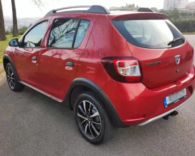 Dacia Sandero 2014 - 9950 EUR, 161000 km - AUTO.MOTO.pt - 161000km - foto 12 de 24