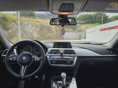 BMW 318 2014 - 14490 EUR, 220000 km - AUTO.MOTO.pt - 220000km - foto 5 de 16