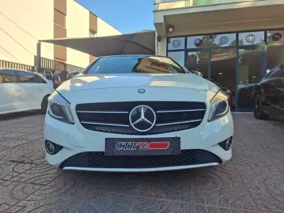 Mercedes-Benz A 200 2014 - 15900 EUR, 212000 km - 212000km - foto 2 de 32