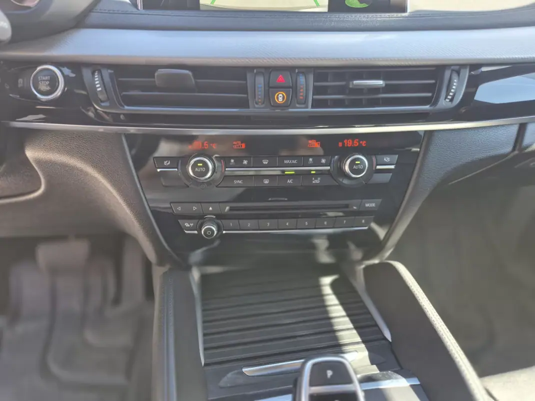 BMW X6 2016 - 50750 EUR, 135000 km - 135000km - foto 26 de 40