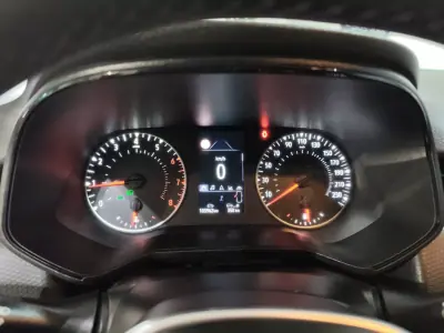 Renault Clio 2022 - 12990 EUR, 106000 km - AUTO.MOTO.pt - 106000km - foto 15 de 24