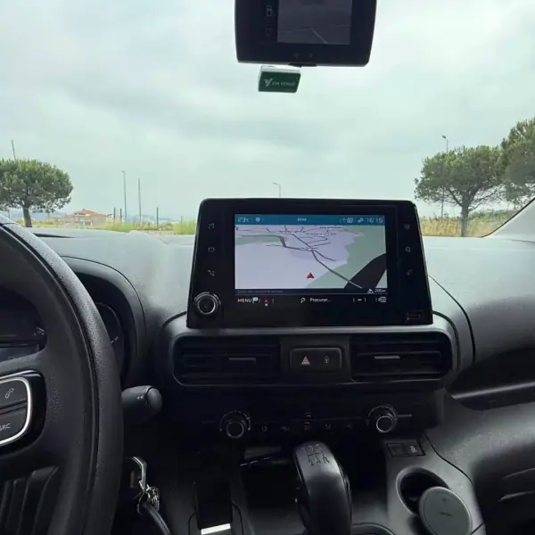 Citroën Berlingo 2019 - 14950 EUR, 96000 km - AUTO.MOTO.pt - 96000km - foto 8 de 17