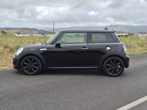 MINI 3 Portas 2013 - 11990 EUR, 187017 km - AUTO.MOTO.pt - 187017km - foto 18 de 28
