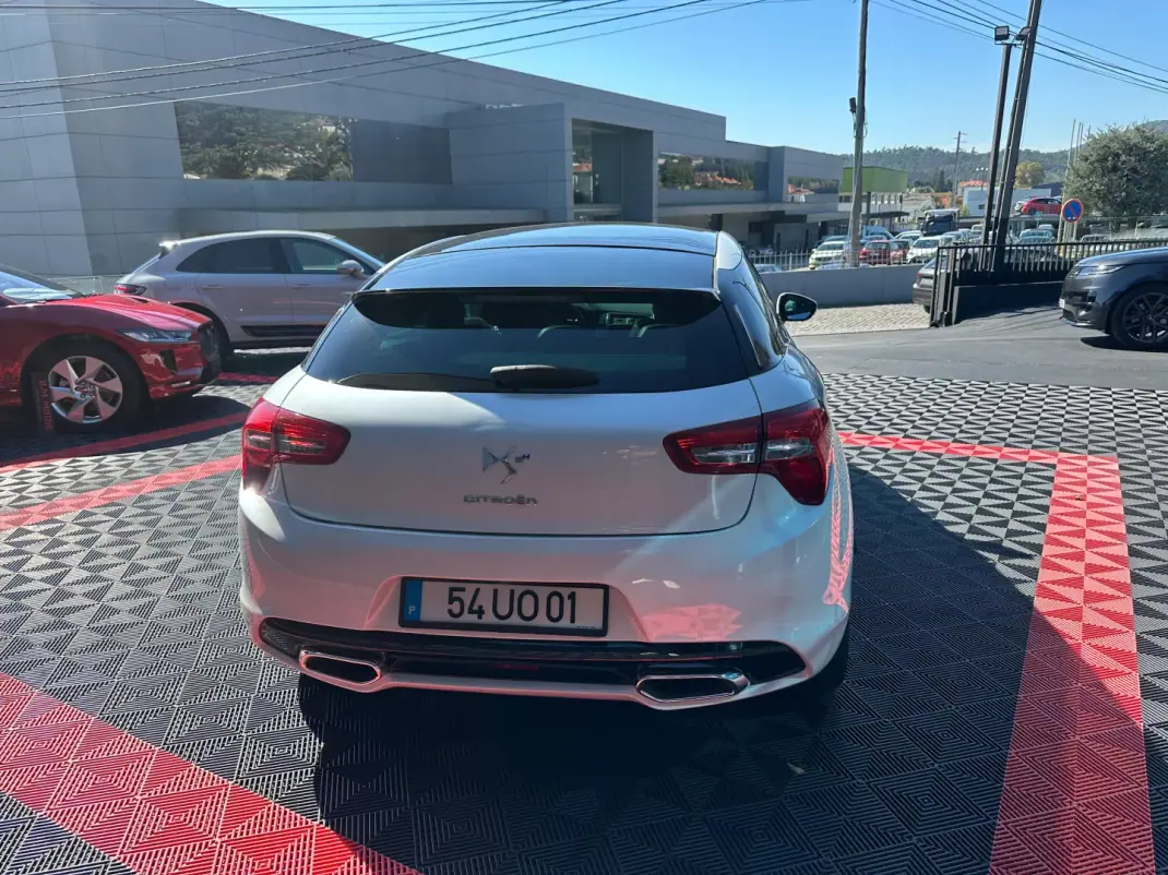 Citroën DS5 2013 - 15300 EUR, 155000 km - 155000km - foto 4 de 14