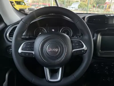 Jeep Renegade 2022 - 20300 EUR, 55484 km - AUTO.MOTO.pt - 55484km - foto 6 de 15