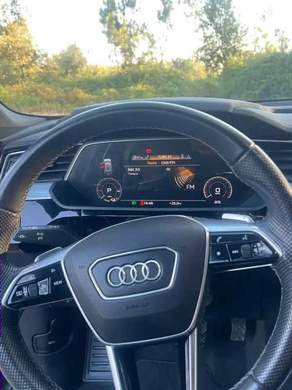 Audi e-tron 2022 - 34750 EUR, 131000 km - AUTO.MOTO.pt - 131000km - foto 32 de 50