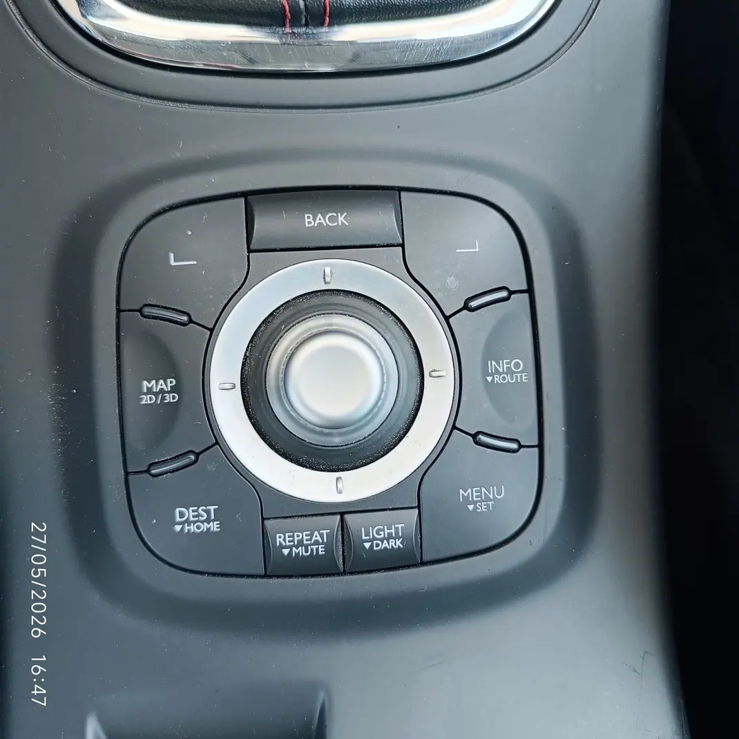 Renault Mégane 2014 - 10900 EUR, 134018 km - 134018km - foto 12 de 12