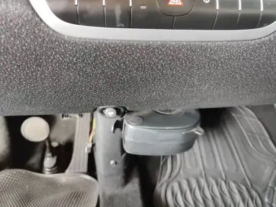 Smart Fortwo Cabrio 2009 - 5750 EUR, 141300 km - AUTO.MOTO.pt - 141300km - foto 28 de 30