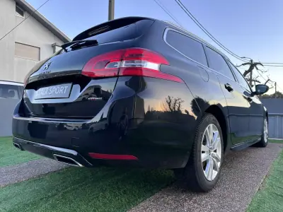 Peugeot 308 SW 2015 - 12900 EUR, 140000 km - AUTO.MOTO.pt - 140000km - foto 21 de 64