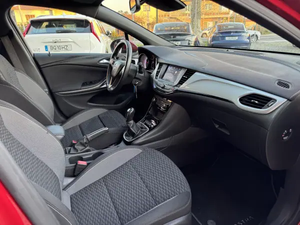Opel Astra 2020 - 15500 EUR, 77000 km - AUTO.MOTO.pt - 77000km - foto 11 de 33