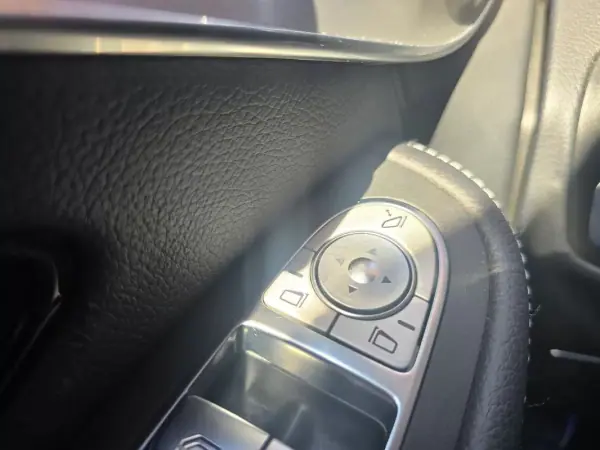Mercedes-Benz GLC 300 2021 - 42480 EUR, 138000 km - AUTO.MOTO.pt - 138000km - foto 47 de 60