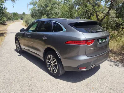 Jaguar F-Pace 2018 - 20900 EUR, 226300 km - AUTO.MOTO.pt - 226300km - foto 12 de 24