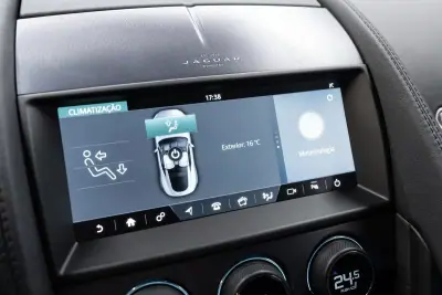 Jaguar F-Type 2021 - 57950 EUR, 36000 km - AUTO.MOTO.pt - 36000km - foto 38 de 46
