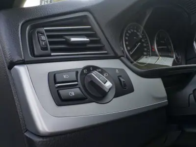 BMW 520 2015 - 17990 EUR, 198000 km - AUTO.MOTO.pt - 198000km - foto 19 de 45