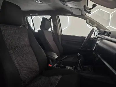 Toyota Hilux 2020 - 27950 EUR, 285523 km - AUTO.MOTO.pt - 285523km - foto 22 de 68