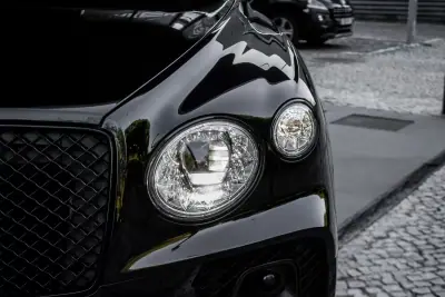 Bentley Bentayga 2022 - 210000 EUR, 70942 km - AUTO.MOTO.pt - 70942km - foto 8 de 57