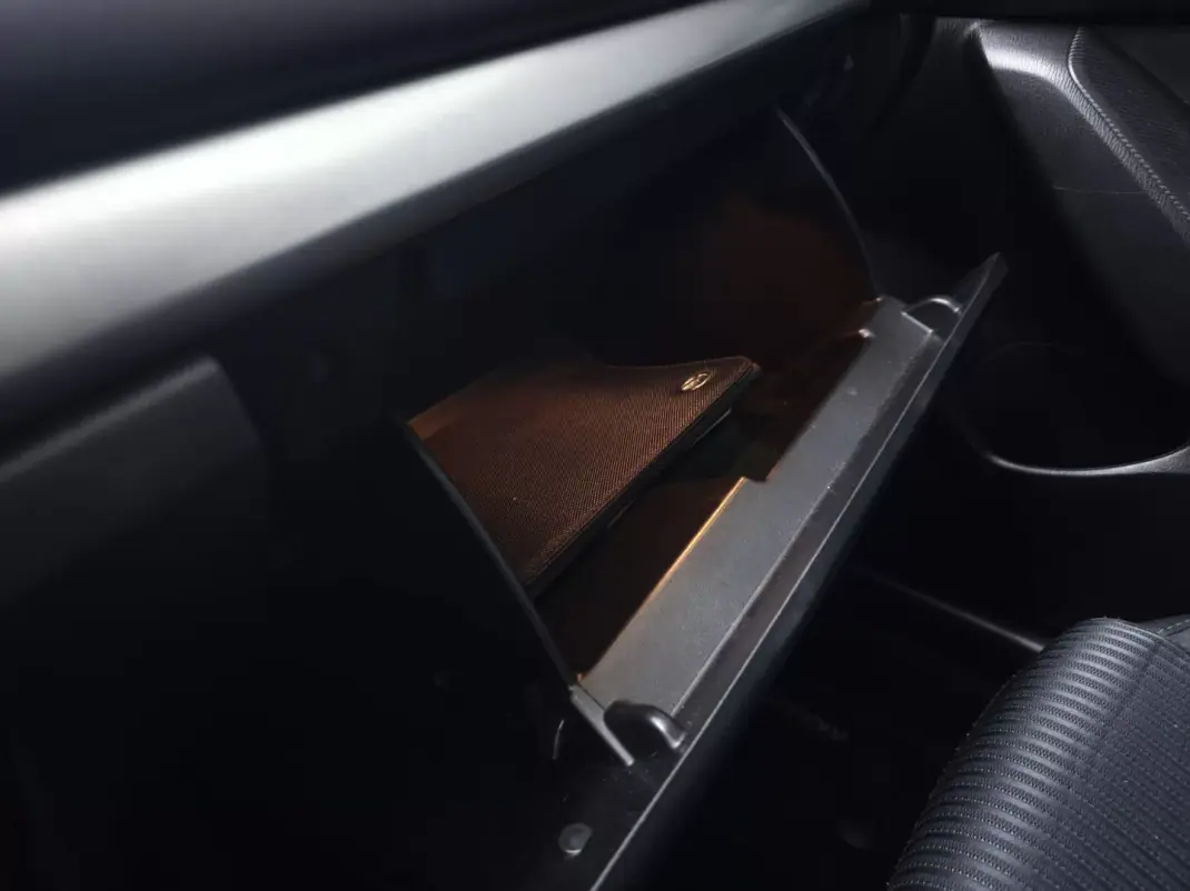 Mazda 3 2016 - 12450 EUR, 207205 km - AUTO.MOTO.pt - 207205km - foto 39 de 40