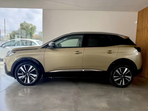 Peugeot 3008 2017 - 18500 EUR, 155000 km - AUTO.MOTO.pt - 155000km - foto 13 de 112