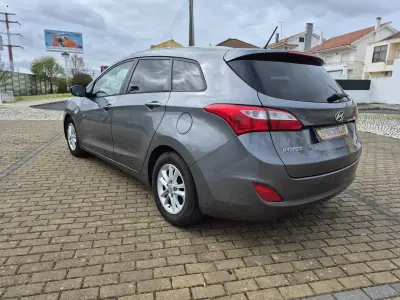 Hyundai i30 SW 2013 - 6890 EUR, 200850 km - AUTO.MOTO.pt - 200850km - foto 6 de 19