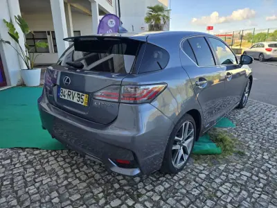 Lexus CT 200h 2016 - 17950 EUR, 217000 km - AUTO.MOTO.pt - 217000km - foto 2 de 13