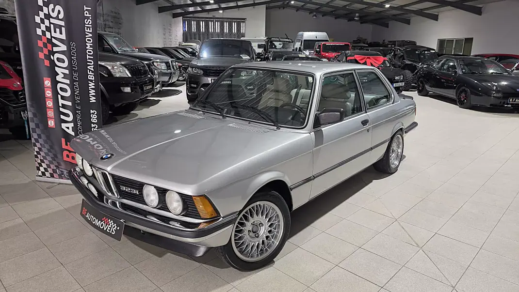BMW 323 1982 - 27500 EUR, 224548 km - AUTO.MOTO.pt - 224548km - foto 4 de 44