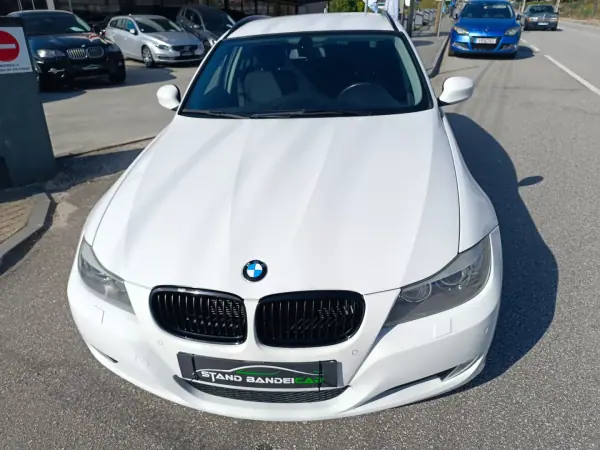 BMW 320 2011 - 12900 EUR, 206000 km - AUTO.MOTO.pt - 206000km - foto 5 de 37