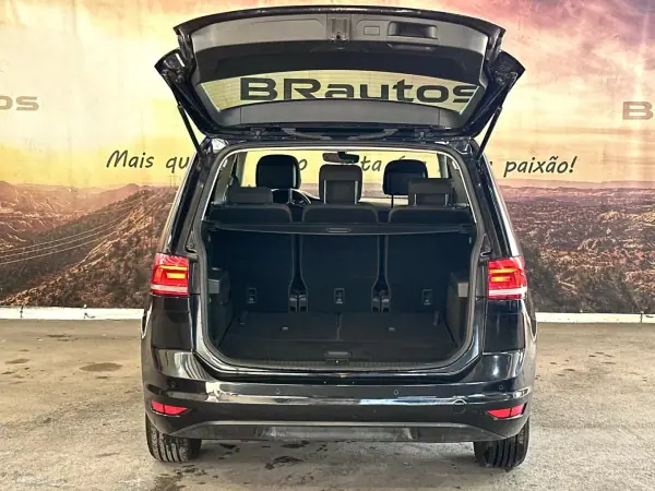 Volkswagen Touran 2017 - 18900 EUR, 171666 km - AUTO.MOTO.pt - 171666km - foto 7 de 31