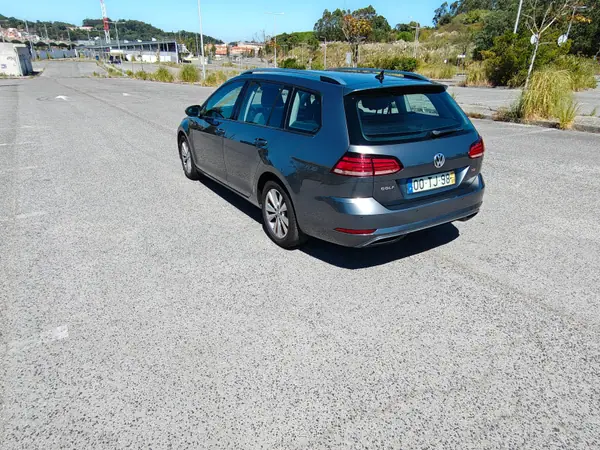 Volkswagen Golf Variant 2017 — foto 3 de 13