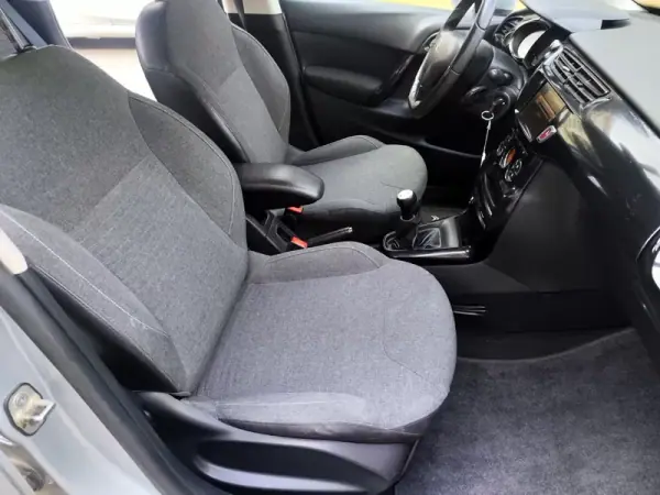 Citroën C3 2015 - 7480 EUR, 127000 km - AUTO.MOTO.pt - 127000km - foto 16 de 28