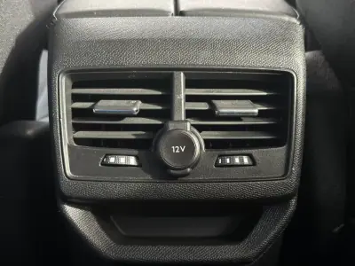 Peugeot 3008 2019 - 15990 EUR, 97900 km - AUTO.MOTO.pt - 97900km - foto 29 de 31