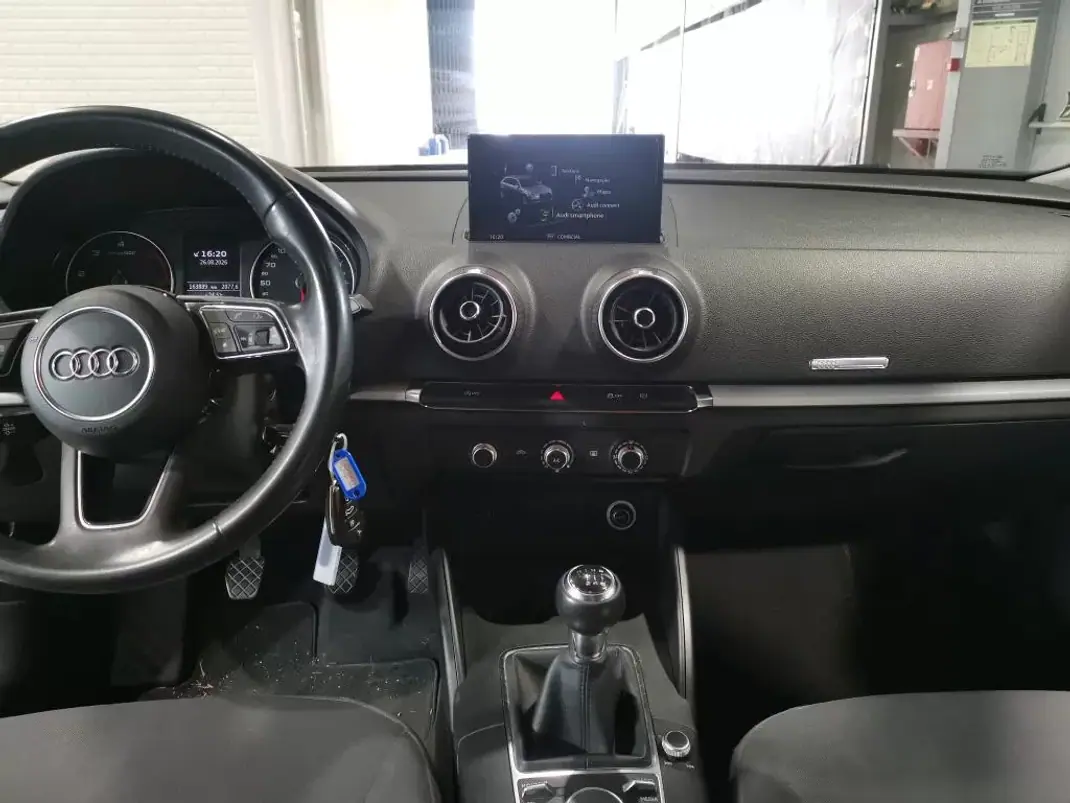 Audi A3 Sportback 2018 - 15650 EUR, 163117 km - 163117km - foto 5 de 13